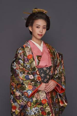 小芝風花＆亀梨和也＆宮舘涼太ら、木曜劇場「大奥」役衣装姿公開