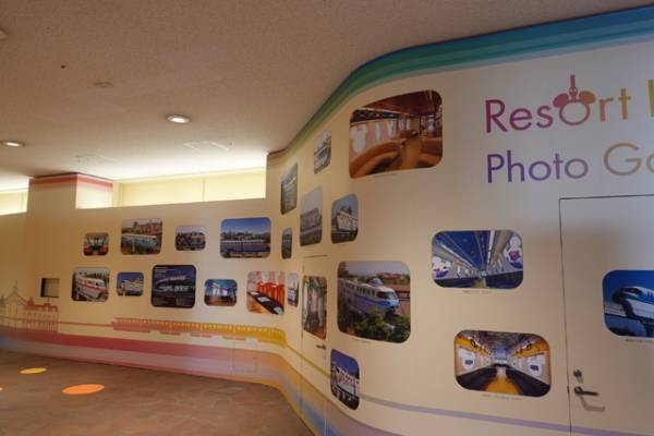 【ディズニー】運転手気分も楽しめる！リゾートライナーをテーマにした展示「Enjoy the ride! Resort Liner」体験