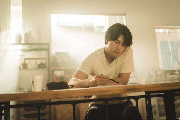 「愛していると言ってくれ」チョン・ウソン＆シン・ヒョンビンのインタビュー到着　カットするのが惜しかった“あるもの”とは…