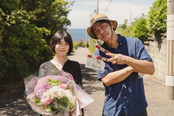 杉咲花、若葉竜也＆戸田彬弘監督との和やかな一幕『市子』オフショット公開