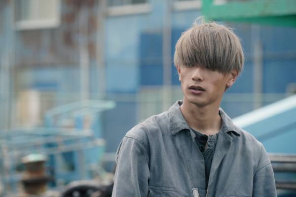 齋藤飛鳥＆高橋恭平＆木村多江＆音尾琢真ら続投『映画 マイホームヒーロー』映像＆場面写真