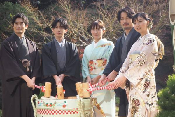 「ぎぼむすFINAL」に綾瀬はるか＆竹野内豊＆佐藤健ら感慨「こんなに泣くクランクアップはない」