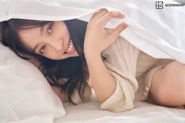 橋本環奈、5年ぶりのメモリアル写真集「カレイドスコープ」発売！ スペインで撮影した色とりどりの魅力