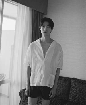 宮沢氷魚、“レコード型カレンダー”発売「少し大人になった自分の姿を」