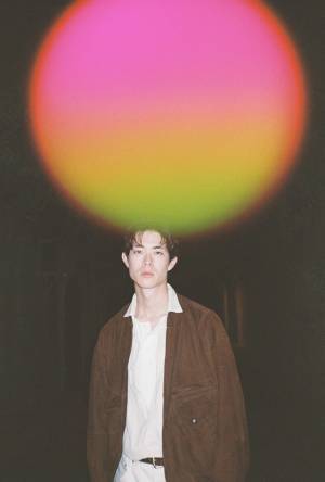 宮沢氷魚、“レコード型カレンダー”発売「少し大人になった自分の姿を」