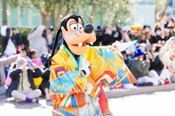 【ディズニー】和服姿のミッキーが新年のごあいさつ！新アンバサダーも就任お披露目