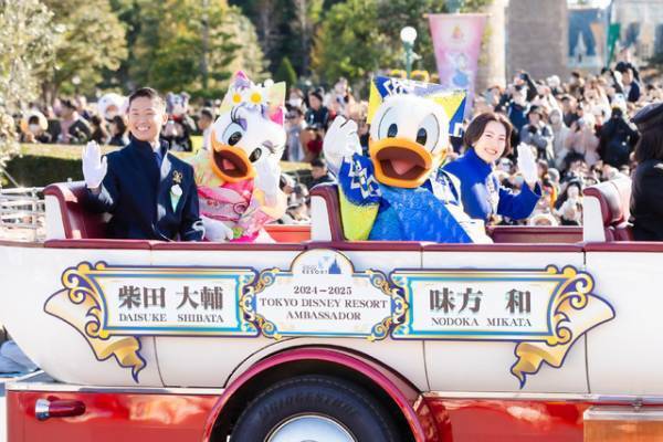 【ディズニー】和服姿のミッキーが新年のごあいさつ！新アンバサダーも就任お披露目