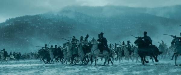 凍った湖で敵を一網打尽に『ナポレオン』“アウステルリッツの戦い”制作裏に迫る特別映像