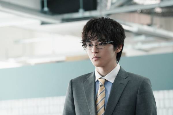 津田健次郎がラスボスに！宮世琉弥＆大東駿介らも出演『映画 マイホームヒーロー』本予告