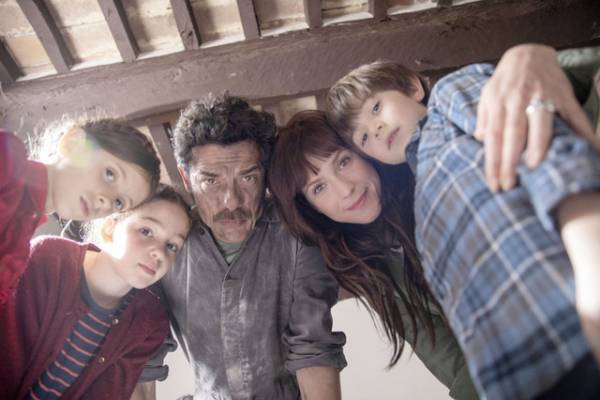 『弟は僕のヒーロー』どこまでも陽気な家族会議の本編冒頭映像到着