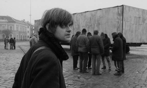 タル・ベーラ監督の傑作『ヴェルクマイスター・ハーモニー 4K レストア版』予告編＆新場面写真