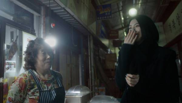 三吉彩花「新たな発見や気づきを得ることができた」真夜中ドラマ「地球の歩き方」韓国編