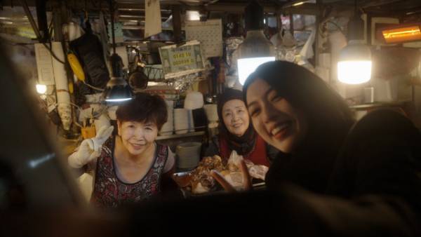 三吉彩花「新たな発見や気づきを得ることができた」真夜中ドラマ「地球の歩き方」韓国編