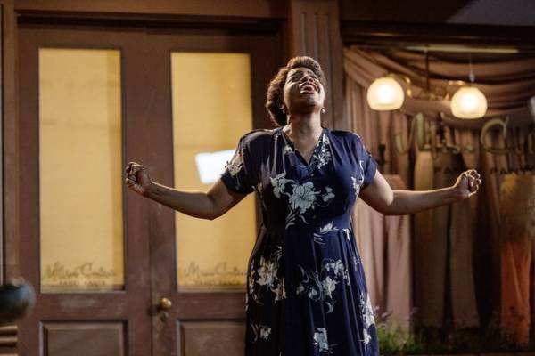 『カラーパープル』ブロードウェイ舞台版から主人公セリーを再び熱演、ファンテイジア・バリーノ「若い世代と繋がりたい」