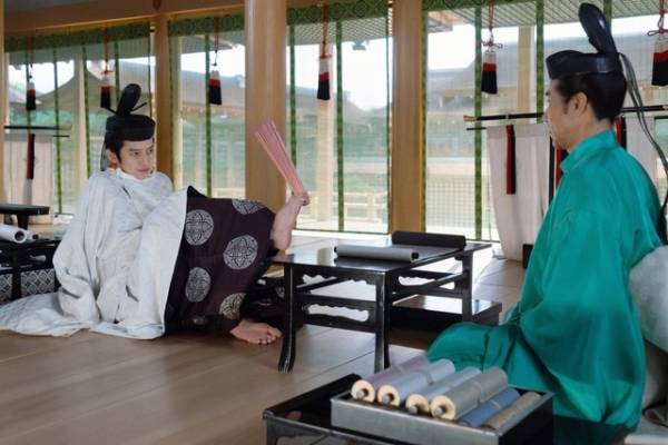 「光る君へ」2話、本郷奏多“花山天皇”登場のBGMに視聴者「めちゃくちゃ似合いすぎ」