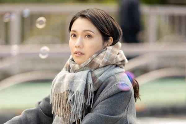 二階堂ふみ＆チェ・ジョンヒョプ、シャボン玉メイキング公開！「Eye Love You」今夜スタート