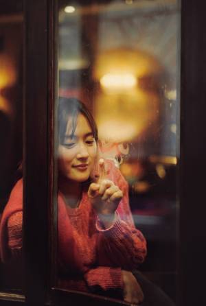 綾瀬はるか、ローマへ！ 2年半ぶり再開「ハルカノイセカイ」第5弾発売中