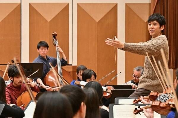 バイオリンを手にした芦田愛菜“響”、迫力ある演奏に「鳥肌が止まらなかった」の声上がる…「さよならマエストロ」3話