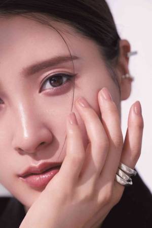 土屋太鳳フォトブック「たおリズム」発売　佐藤健＆山崎賢人のコメントも