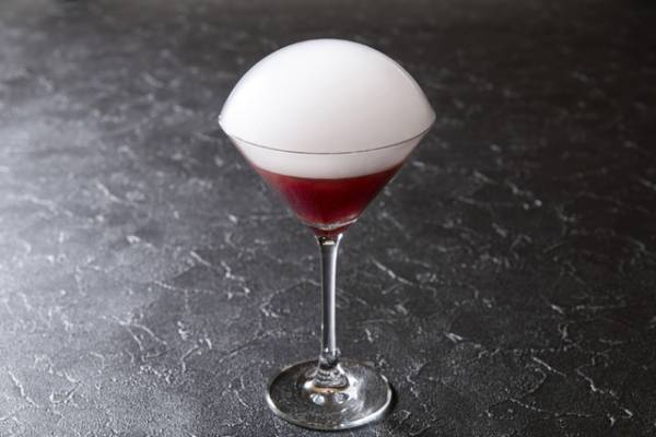 【ディズニー】「ツイステ」テーマのコース料理、ハーツラビュル寮のメニュー予約が2月1日スタート