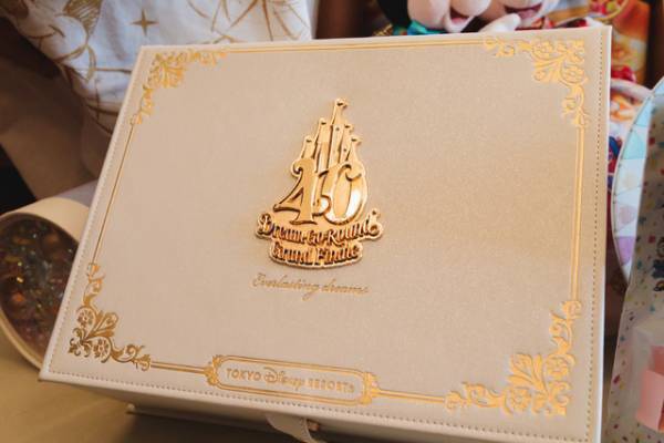 【ディズニー】東京ディズニーリゾート40周年がグランドフィナーレ！アニバーサリーのラストを彩るスペシャルグッズでお祝いしよう