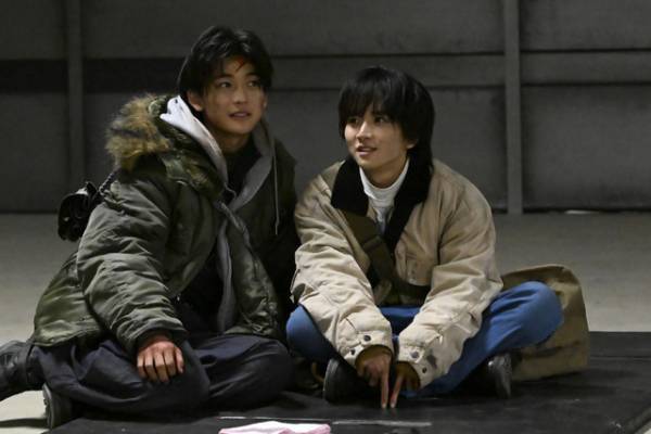 竹内涼真＆中条あやみ、高橋文哉＆堀田真由のカップルショットも『劇場版 きみセカ』メイキング