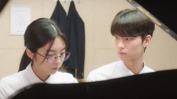 woo!ah!・ウヨンらのコメントも「バズハート」ABEMAで日本初独占配信