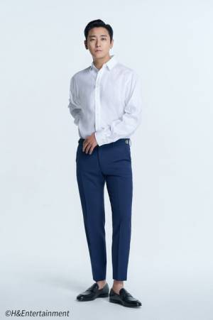 チュ・ジフン「蒼井優さんの演技が好き」映画『ジェントルマン』公開に向けコメント＆本編映像到着