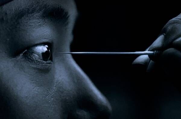 『梟ーフクロウー』“盲目の目撃者”を演じたリュ・ジュンヨル「感情を表現することが難しかった」