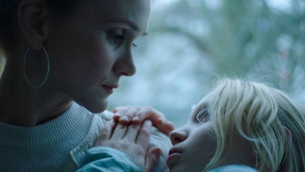 ただ、ママのもとに帰りたいだけ…居場所のない少女の叫び映す『システム・クラッシャー』予告編＆ポスター