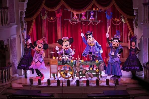 【ディズニー】人気ショー「ザ・ダイヤモンド・バラエティマスター」公式動画公開　ショー鑑賞と食事がセットの楽しいエンターテインメント