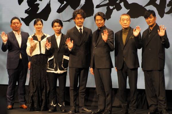 “大泉洋史上最高にカッコいい男”のはずが…得意のぼやき「東映はそう言うけど…長尾謙杜くんの映画だと思ってる！」