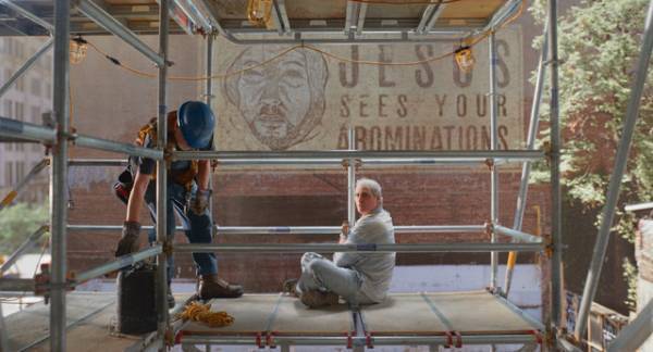 『ボーはおそれている』ホアキン・フェニックス、“コンビニまで猛ダッシュ”本編映像解禁