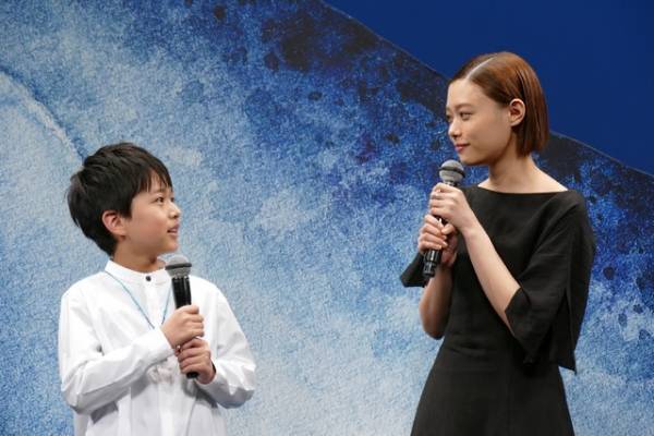杉咲花＆志尊淳「尊敬しかない」と互いを称賛！『52ヘルツのクジラたち』完成披露試写会