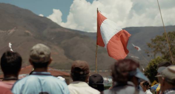 ペルー革命の是非をインタビューやアーカイブ映像でふり返る『革命する大地』4月公開