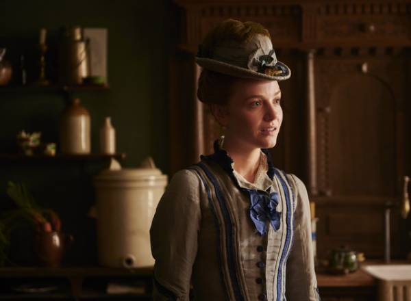 「ダウントン・アビー」のクリエイターが再集結「ベルグレービア 新たなる秘密」3月配信