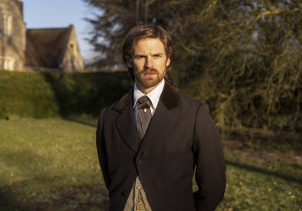 「ダウントン・アビー」のクリエイターが再集結「ベルグレービア 新たなる秘密」3月配信