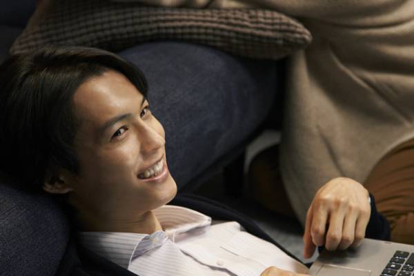 松村北斗＆上白石萌音共演『夜明けのすべて』メイキング写真公開　コメンタリー上映決定