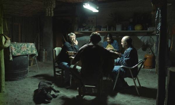 映画史に残る名シーンをオマージュ、ビクトル・エリセ監督『瞳をとじて』本編映像