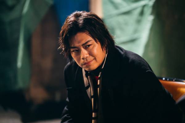 坂井真紀＆浪川大輔＆富栄ドラムら「すっぴんヒーロー」に出演