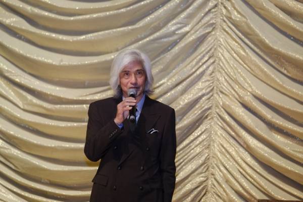 永瀬正敏＆浅野忠信＆佐藤浩市ら『箱男』ベルリン世界初上映に参加「時代が『箱男』に追いついた」と監督