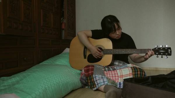 ドキュメンタリー映画『成功したオタク』ファンの葛藤と苦悩に迫る予告編