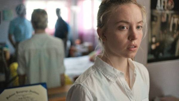 “第2のスノーデン”と呼ばれた女性の尋問を完全再現『リアリティ』5月リリース