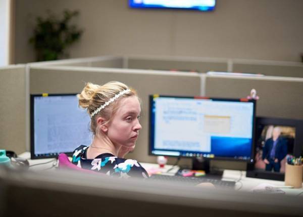 “第2のスノーデン”と呼ばれた女性の尋問を完全再現『リアリティ』5月リリース