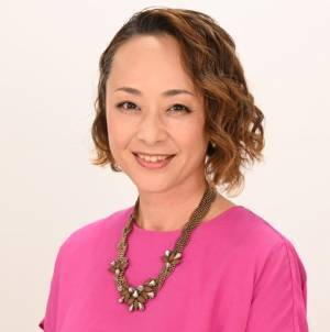 「トロット・ガールズ・ジャパン」ファイナリスト9名がステージ披露、最終回は生放送