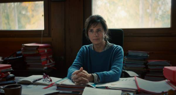 行き詰まる捜査の核心を突くのは女性たち…『12日の殺人』新写真解禁