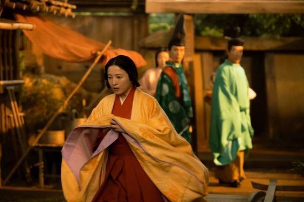 「光る君へ」第8話　琵琶を奏でる吉高由里子“まひろ”に「凄い迫力」　道兼の行動に疑念を抱く声も