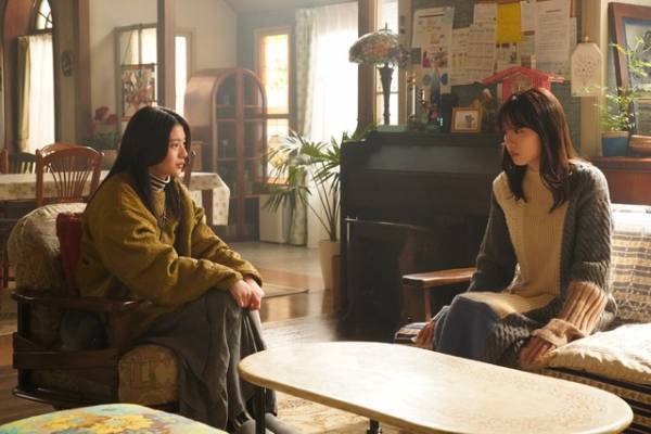 松本若菜“千秋”の秘密に衝撃走る、雨と太陽のキスには「切なすぎ」の声…「君が心をくれたから」8話