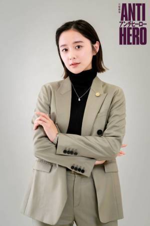 堀田真由も弁護士に！ 長谷川博己主演「アンチヒーロー」