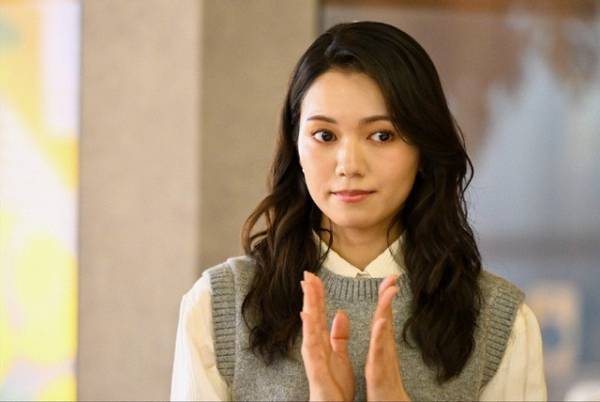 二階堂ふみ“侑里”とチェ・ジョンヒョプ“テオ”のキスに感動の声続々…「Eye Love You」6話